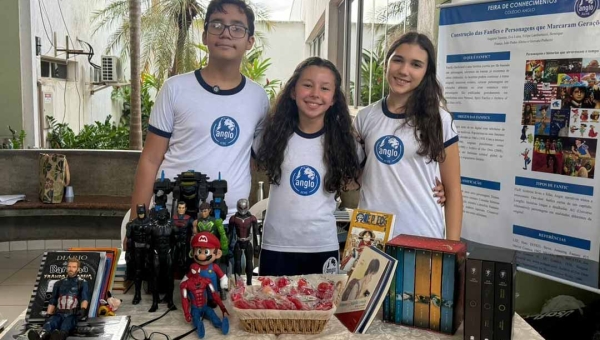 Estudantes do Colégio Anglo realizam Feira de Ciências com temas criativos e tecnologia inovadora