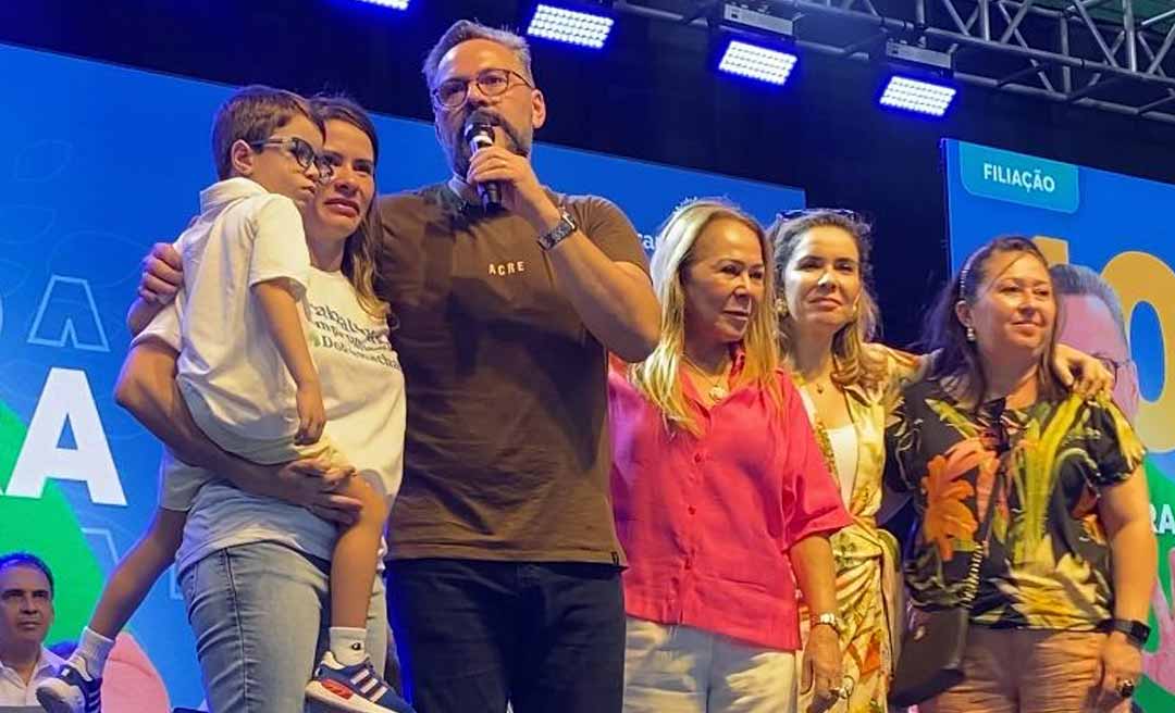 “Todo alicerce se constrói com a família”, diz Alan Rick durante filiação ao Republicanos na Capital acreana