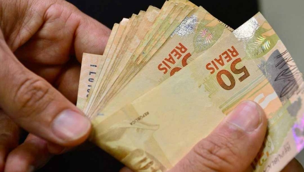 Mais de 150 mil trabalhadores ainda não sacaram abono salarial; R$ 156 milhões seguem disponíveis
