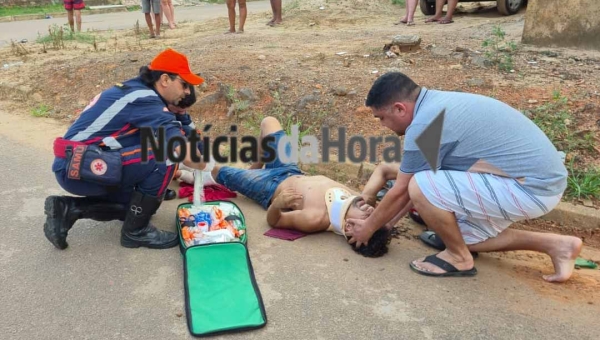 Motorista tem dilaceração na perna com perda de tecido após colisão no Mocinha Magalhães