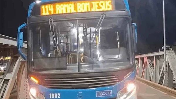 Ministério Público cobra explicações da RBTrans sobre incidente envolvendo passageiras lançadas de ônibus em movimento na capital