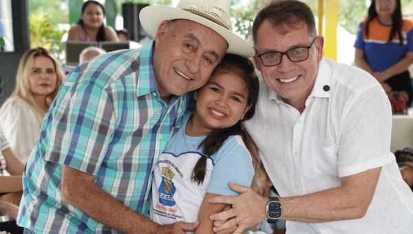 Bocalom e Alysson entregam quarta escola revitalizada e credenciada de Rio Branco: "Respeito à comunidade rural"