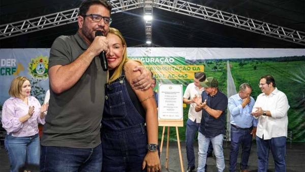 “Estamos entregando um sonho de 40 quilômetros”, diz governador Gladson na inauguração da rodovia AC-445 que liga o Bujari e Porto Acre