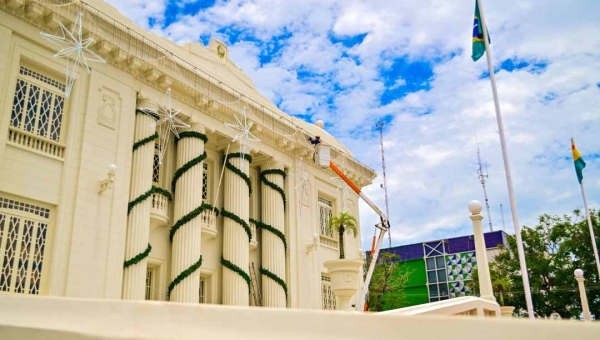 Luzes de Natal do Palácio Rio Branco serão acesas neste sábado, informa governo; veja a programação  