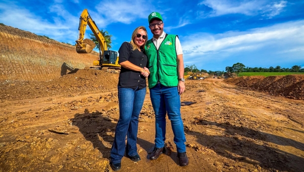 Gladson e Sula Ximenes acompanham obras do novo anel viário de Rio Branco e confirmam construção da sexta ponte: ‘ordem de serviço será dada ainda neste mês’
