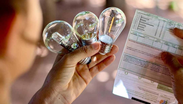 Além da bandeira amarela, conta de luz do acreano sofrerá reajuste anual, autorizado pela Aneel