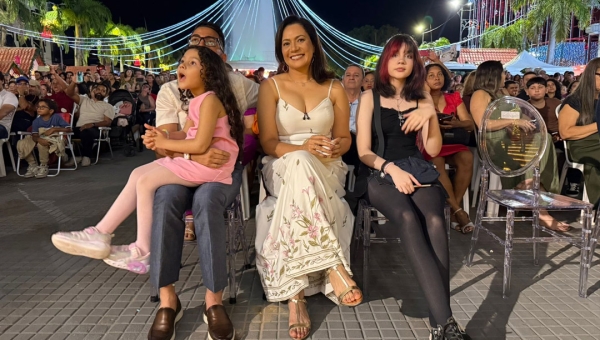 Mailza abre programação natalina no Palácio Rio Branco e diz que “Natal é um momento de celebração”