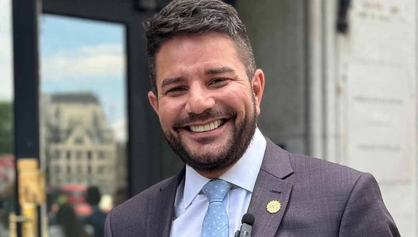 Gladson Camelí veta lei que limita a instalação de Centros POPs em áreas residenciais e comerciais