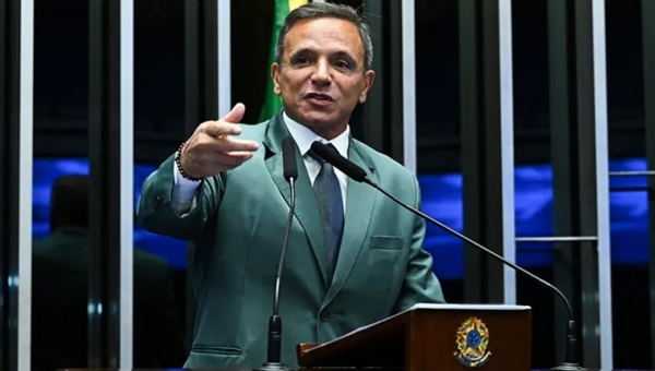 “Tem muitas pessoas que querem os votos bolsonaristas, mas não querem Bolsonaro”, alfineta Bittar no Senado