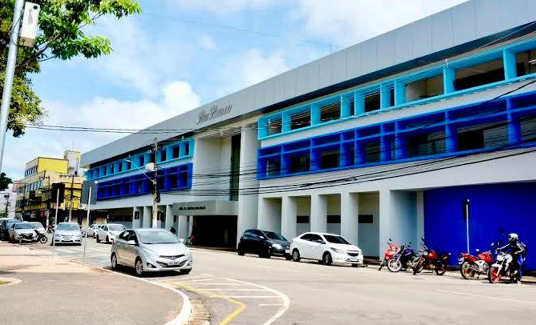 após polêmica Image