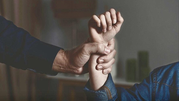 Governo federal publica portaria que garante remoção de servidores em situação de violência doméstica