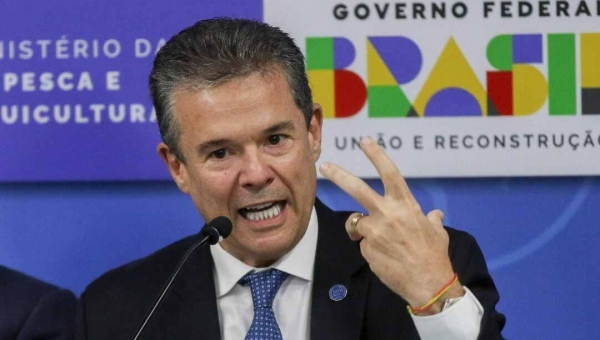 Ministro da Pesca descarta cadastro para construção de casas populares para pescadores no Acre