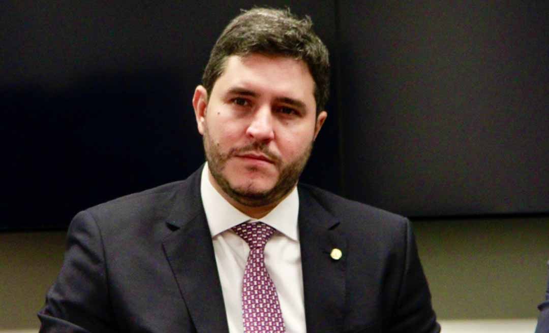 Deputado Maurício Carvalho tranquiliza população após incidente aéreo em Porto Velho