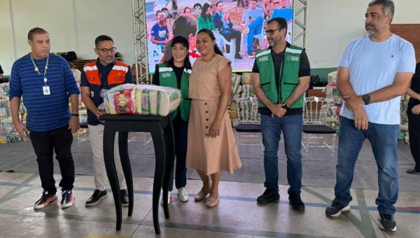 Mailza entrega mil cestas básicas a entidades e associações que beneficiarão mais de 300 pessoas