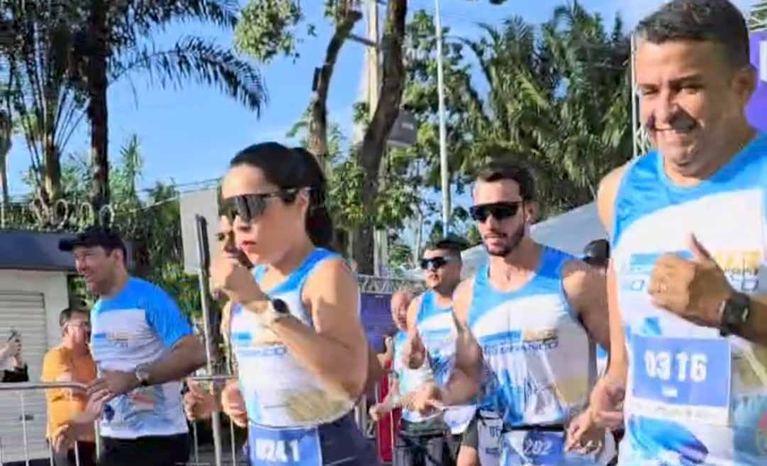 Corrida marca aniversário de 143 anos de Rio Branco; evento reuniu atletas profissionais e amadores, além de autoridades municipais