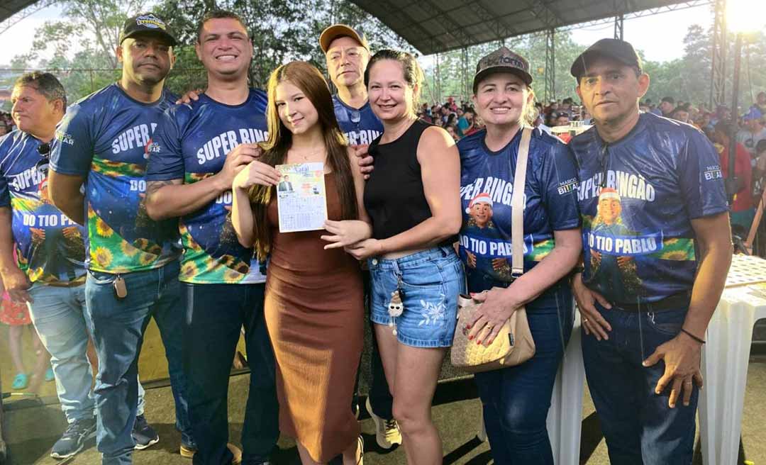 Multidão lota Bingões de Natal promovidos por Tio Pablo em Plácido de Castro e Vila Campinas