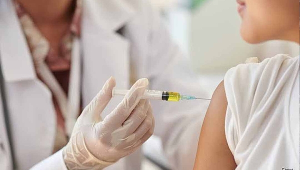 Ministério da Saúde estende campanha de resgate vacinal contra o HPV até 2026; ação é direcionada a jovens de 15 a 19 anos