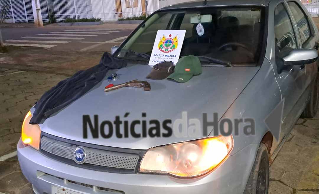 Batalhão de Operações Especiais do Choque prende quatro homens suspeitos de organização criminosa com arma de fogo em veículo