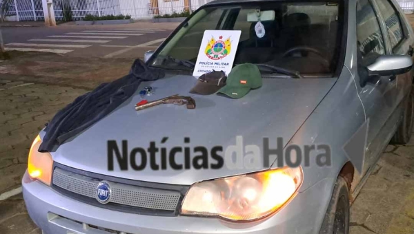 Batalhão de Operações Especiais do Choque prende quatro homens suspeitos de organização criminosa com arma de fogo em veículo