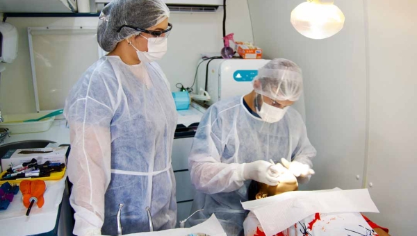 Prefeitura de Rio Branco divulga cronograma de atendimentos das vans odontológicas