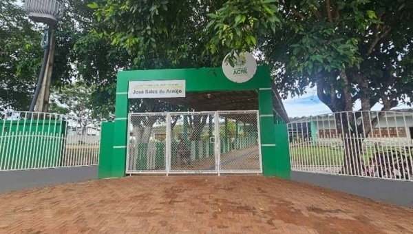 Educação do Acre investe mais de R$ 14 milhões e leva manutenção escolar a áreas urbanas, rurais e indígenas