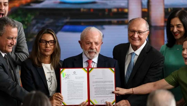 Presidente Lula veta integralmente PL da Dosimetria aprovado no Congresso Nacional