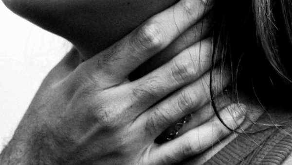 Lei institui Dia Nacional de Luto e Memória às Mulheres Vítimas de Feminicídio; data será lembrada anualmente em 17 de outubro