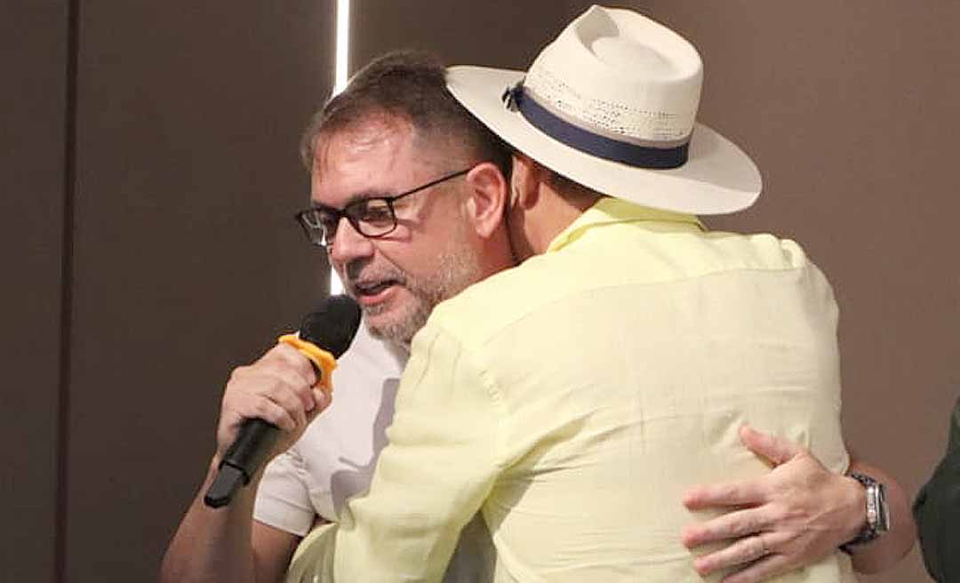 Alysson elogia liderança de Bocalom durante lançamento da pré-candidatura do prefeito e diz que relação com Gladson segue baseada na lealdade e parceria