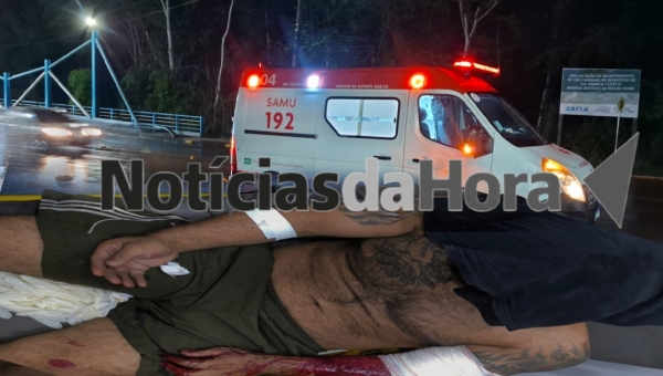 Homem é encontrado pela Polícia Militar com o braço quase decepado por golpe de terçado em Rio Branco