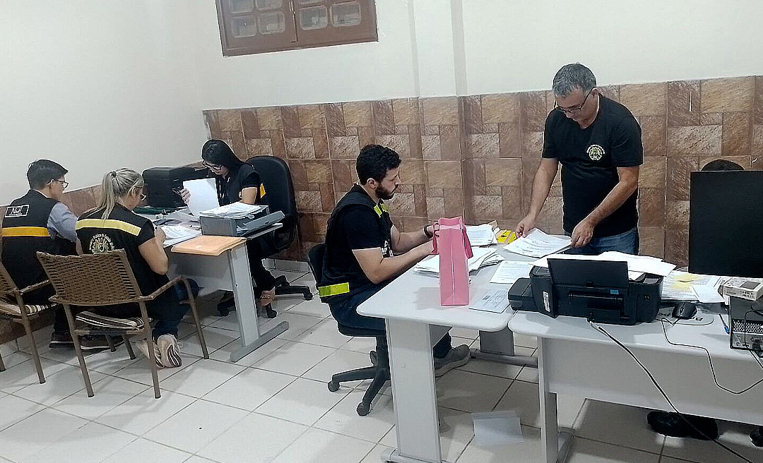 Ministério Público cumpre mandado de busca e apreensão na prefeitura de Xapuri