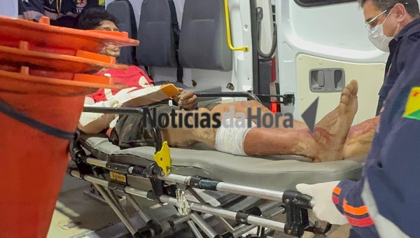 Homem é espancado por grupo e se salva ao correr para dentro de igreja no bairro Vitória, em Rio Branco