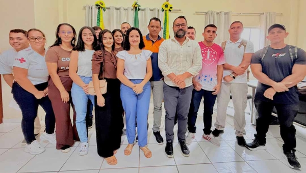 Prefeito Railson Concede Auxílio Alimentação para os servidores seletivados da saúde