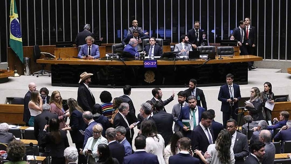 Congresso abre trabalhos de 2026 com força-tarefa para votar vetos e agenda encurtada por eleições