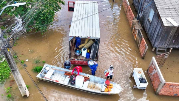 Governo intensifica apoio aos municípios no atendimento a famílias afetadas por enchentes no Acre