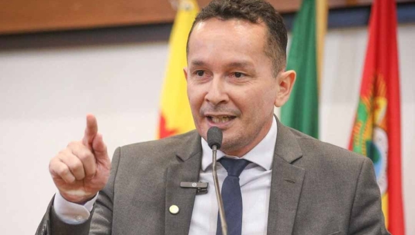 Adailton Cruz denuncia colapso na saúde de Feijó e critica tentativa de privatização de hospital no Acre