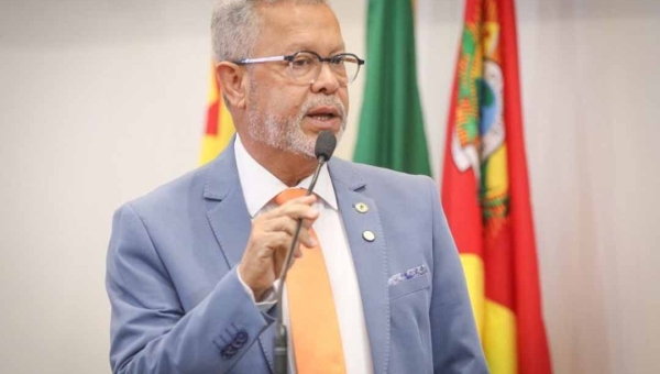 Afonso Fernandes apresenta projeto de lei que muda o nome da Transacreana para Rodovia Betão