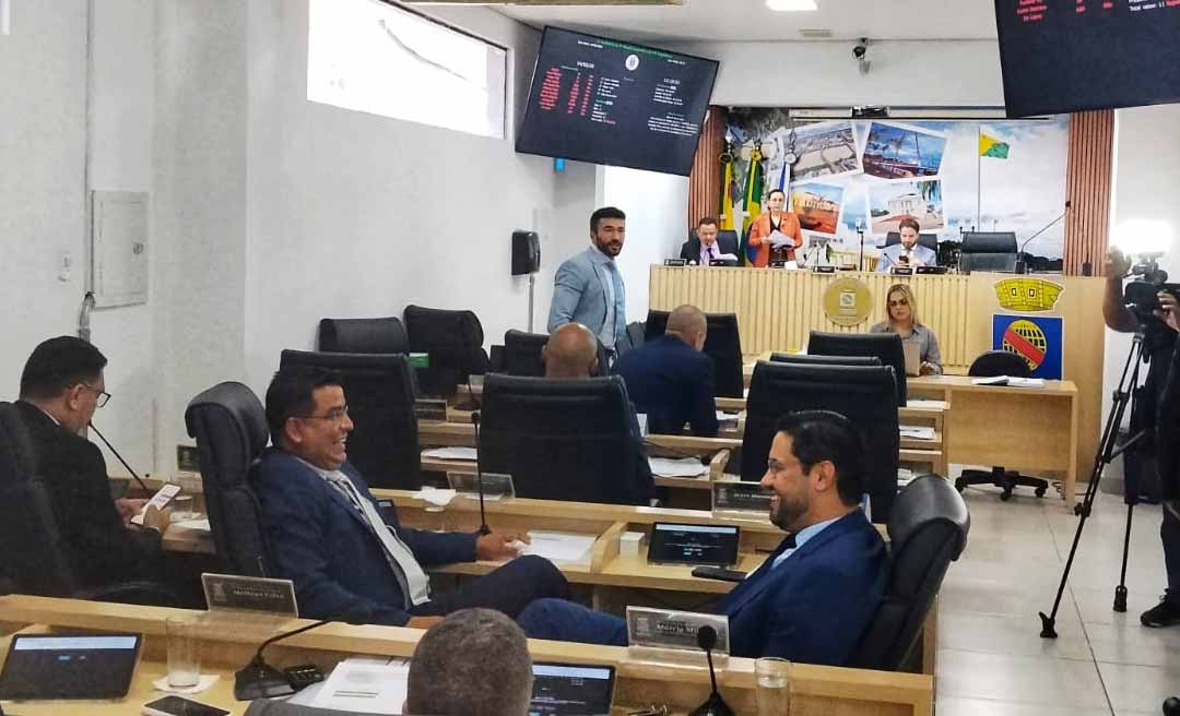 Câmara de Rio Branco derruba três vetos do prefeito Bocalom no início do ano legislativo
