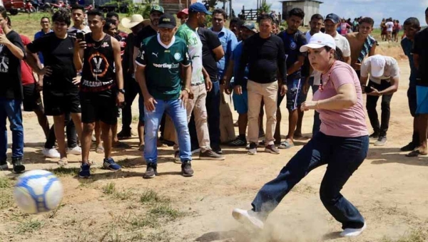 O programa que ajuda a escalar Mailza para o jogo