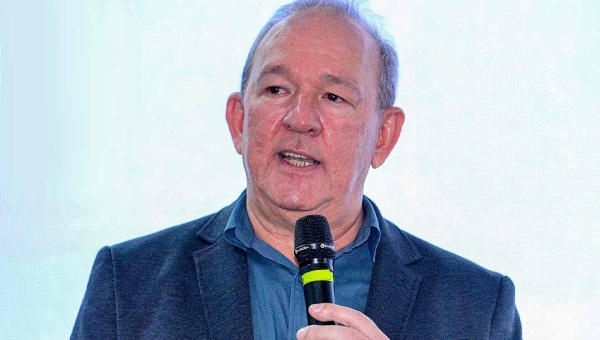 Alan Rick e o lobo mau. Você conhece a fábula de Cherokee?