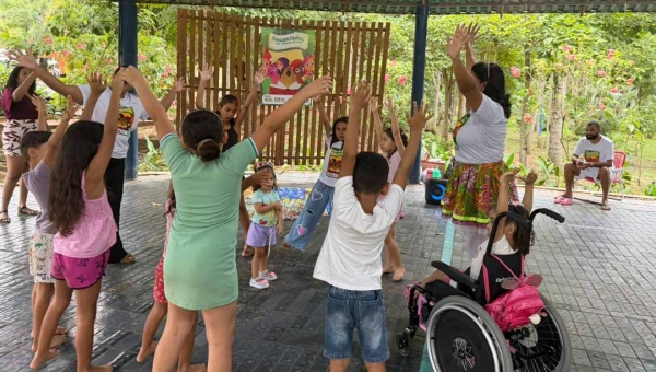 “Encantados na Amazônia” encerra circulação após alcançar cerca de 700 crianças com apresentações gratuitas