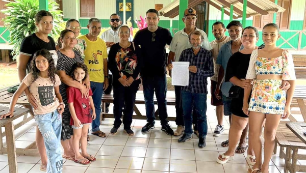 “Investir no pequeno produtor é investir no desenvolvimento”, afirma Samir Bestene em reunião na Baixa Verde