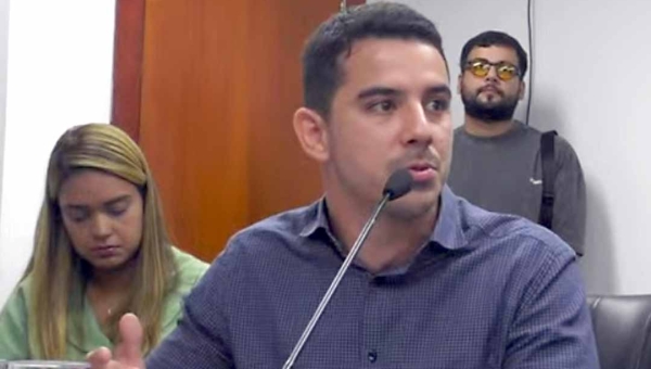 Secretário revela na Aleac que empresários usam laranjas para tentar burlar a administração e concorrem às licitações