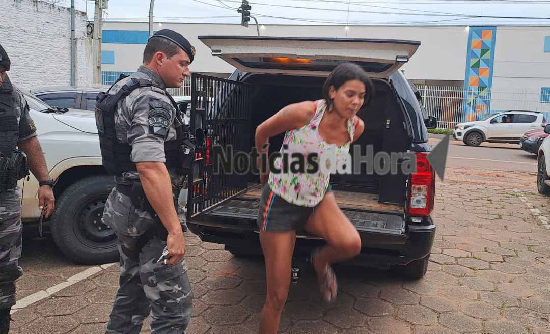 Mulher é presa por suspeita de tráfico de drogas durante patrulhamento na “Rua da Tripa”
