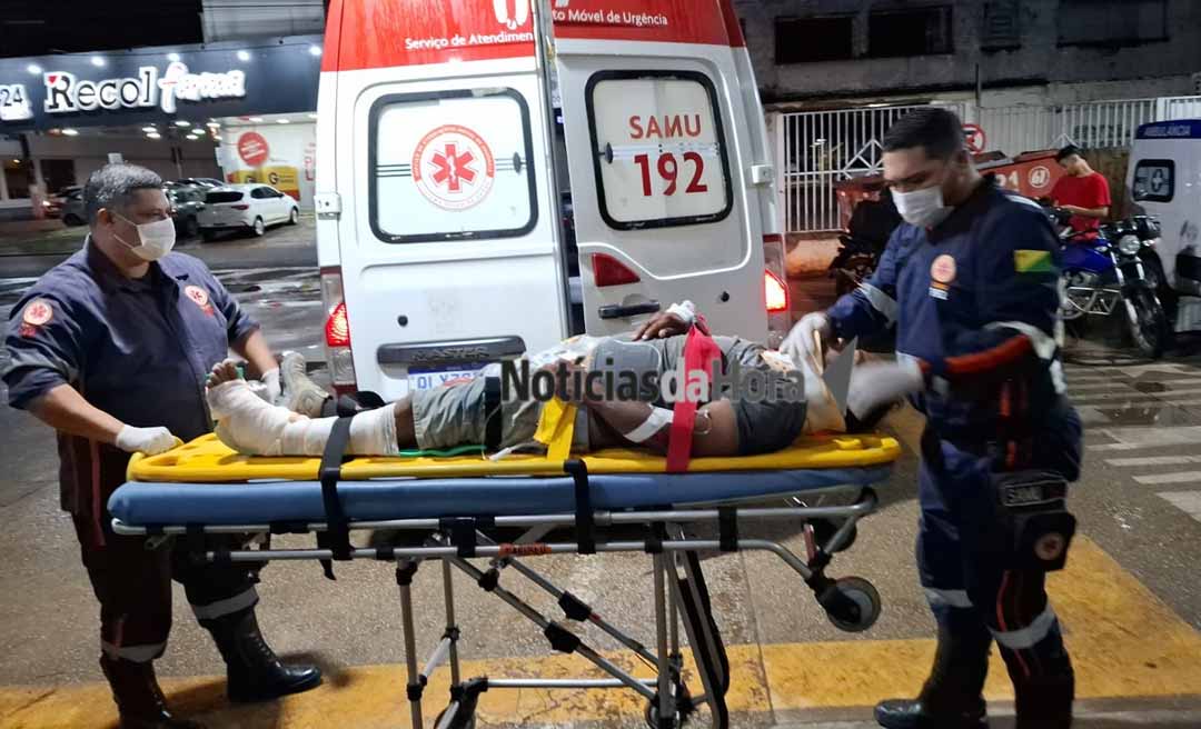 Buraco encoberto pela chuva provoca acidente e deixa motociclista com fratura exposta em Rio Branco