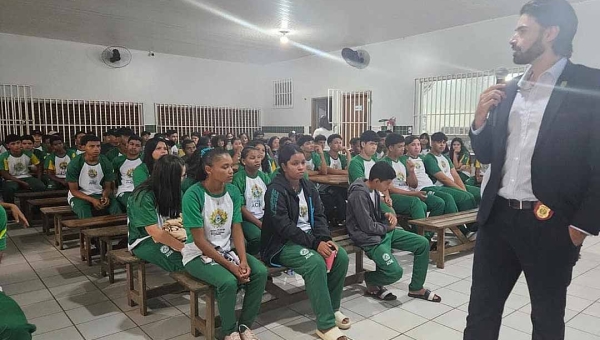 Polícia Civil promove palestra sobre prevenção à violência doméstica para estudantes em Porto Acre