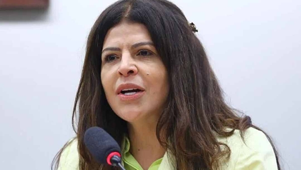 Cobiçada por partidos, Antônia Lúcia se consolida como puxadora de votos