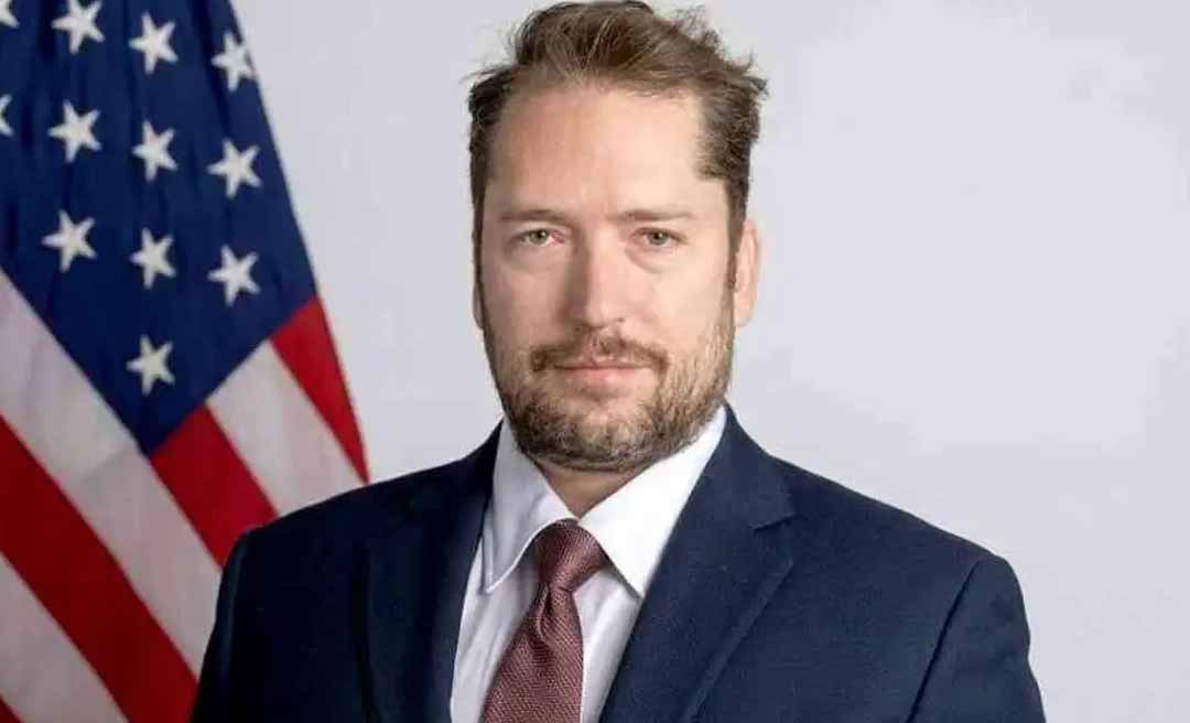 Itamaraty confirma revogação de visto de assessor de Trump que visitaria o Brasil