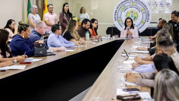 Mailza Assis participa de reunião que define prioridades da assistência social no Acre para 2026