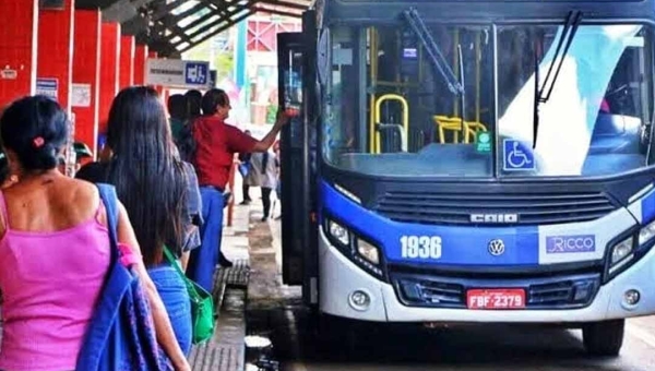 Justiça do Trabalho bloqueia frota da Ricco Transportes em Rio Branco após denúncias de irregularidades trabalhistas