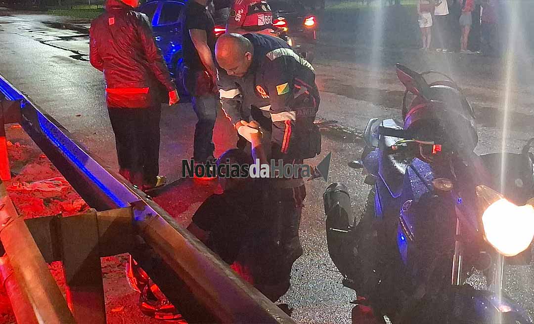 Motociclistas ficam feridos na BR-364 e acidente secundário é registrado durante socorro em Rio Branco